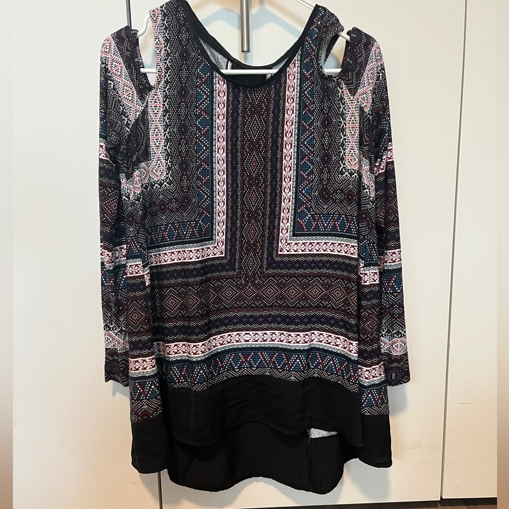 Cold Shoulder Aztec Print Tunic EUC Sz L - Picture 4 of 6